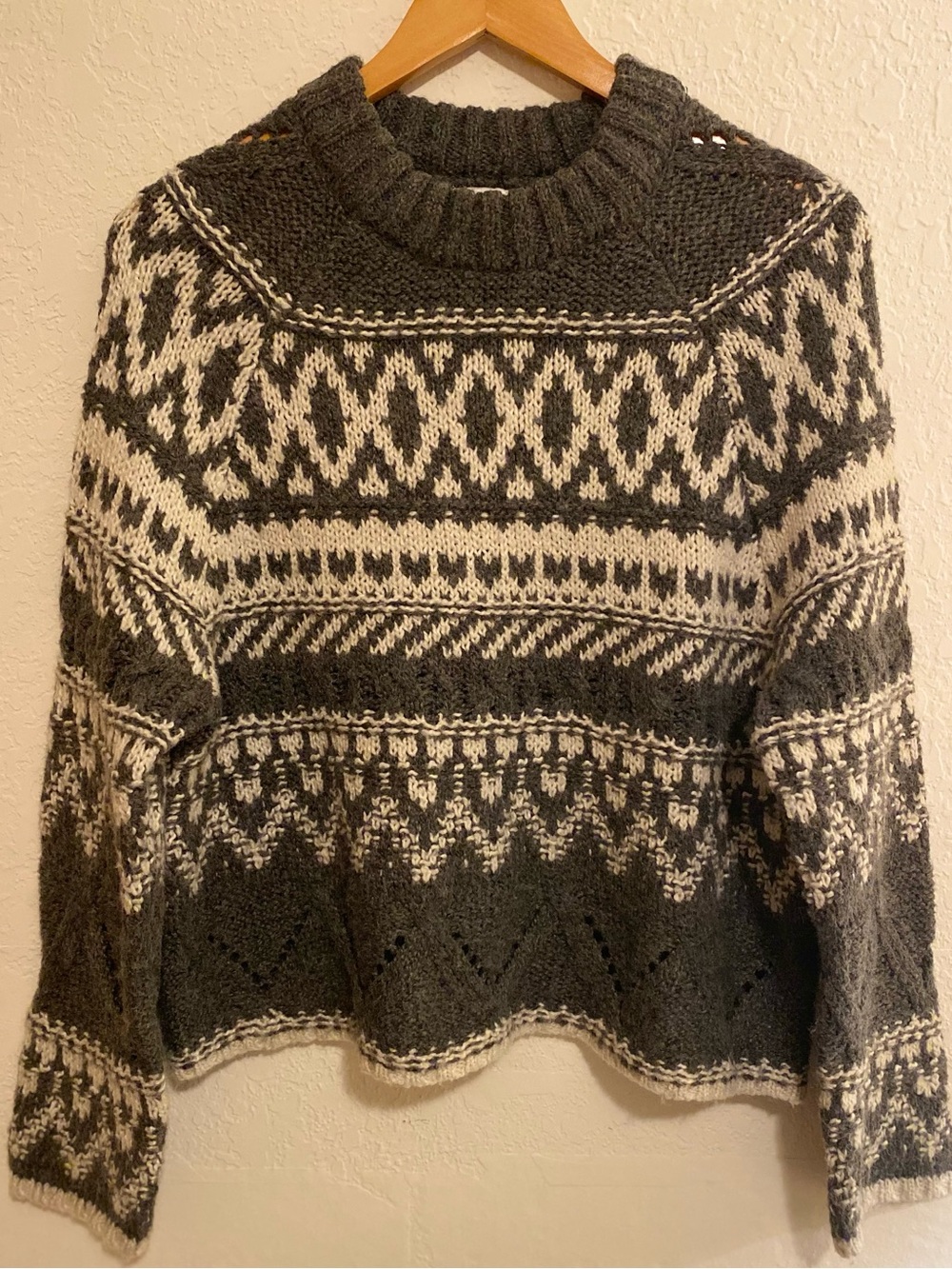 JohnPaulRichard Gray & Cream Fair Isle Crewneck Sweater Size M